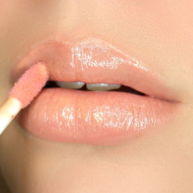 Polished Lip Plumping Gloss (Color: Skinny Dippin')