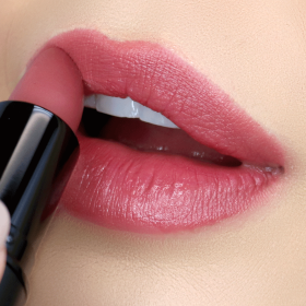 Velvet Semi-Matte Lipstick (Color: Amber Energy)