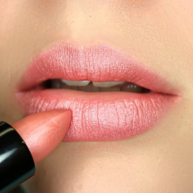 Velvet Semi-Matte Lipstick (Color: Sweetie)